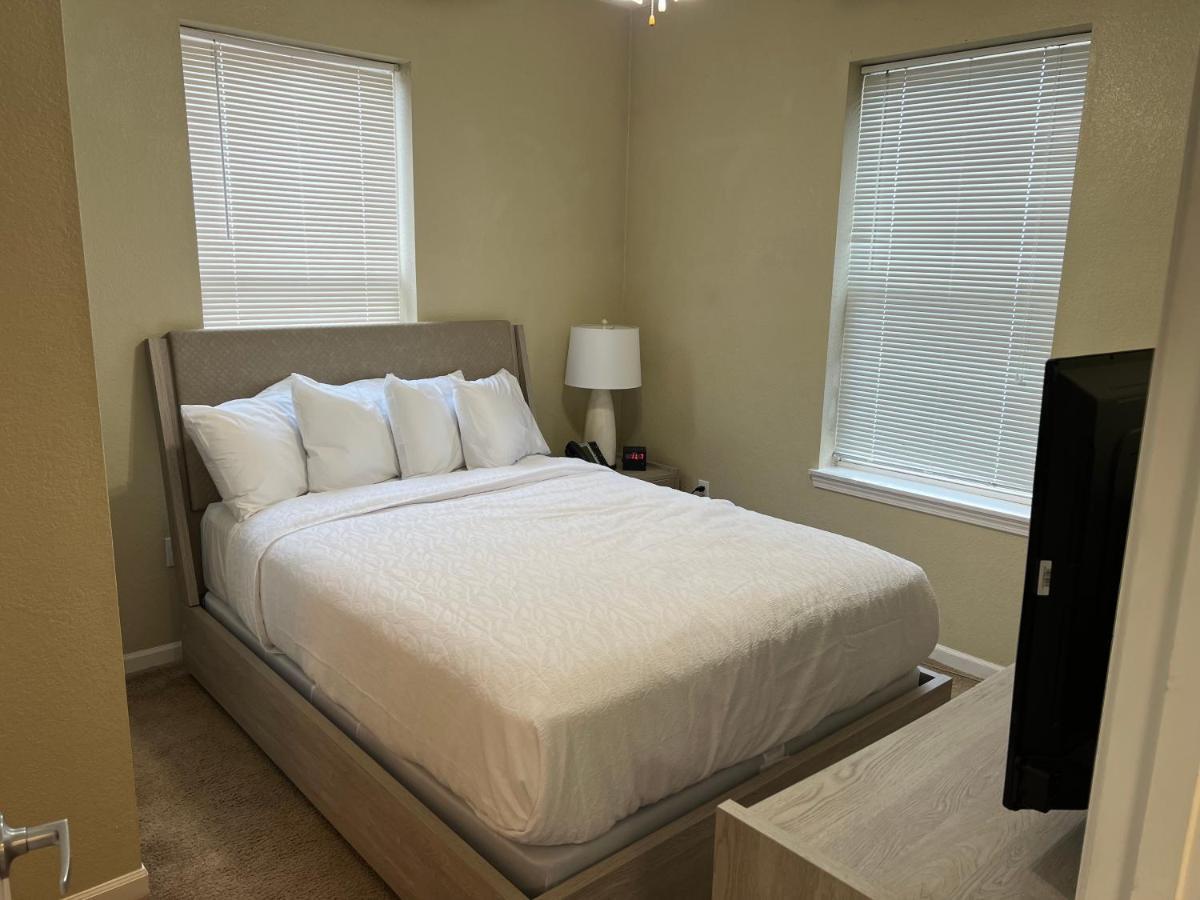 Washburn Hotel Suites Topeka Luaran gambar