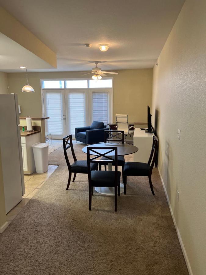 Washburn Hotel Suites Topeka Luaran gambar