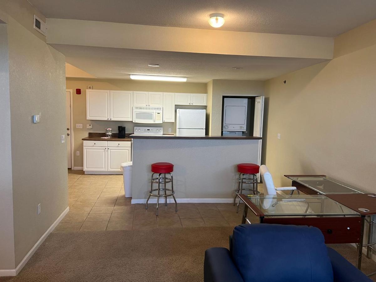 Washburn Hotel Suites Topeka Luaran gambar