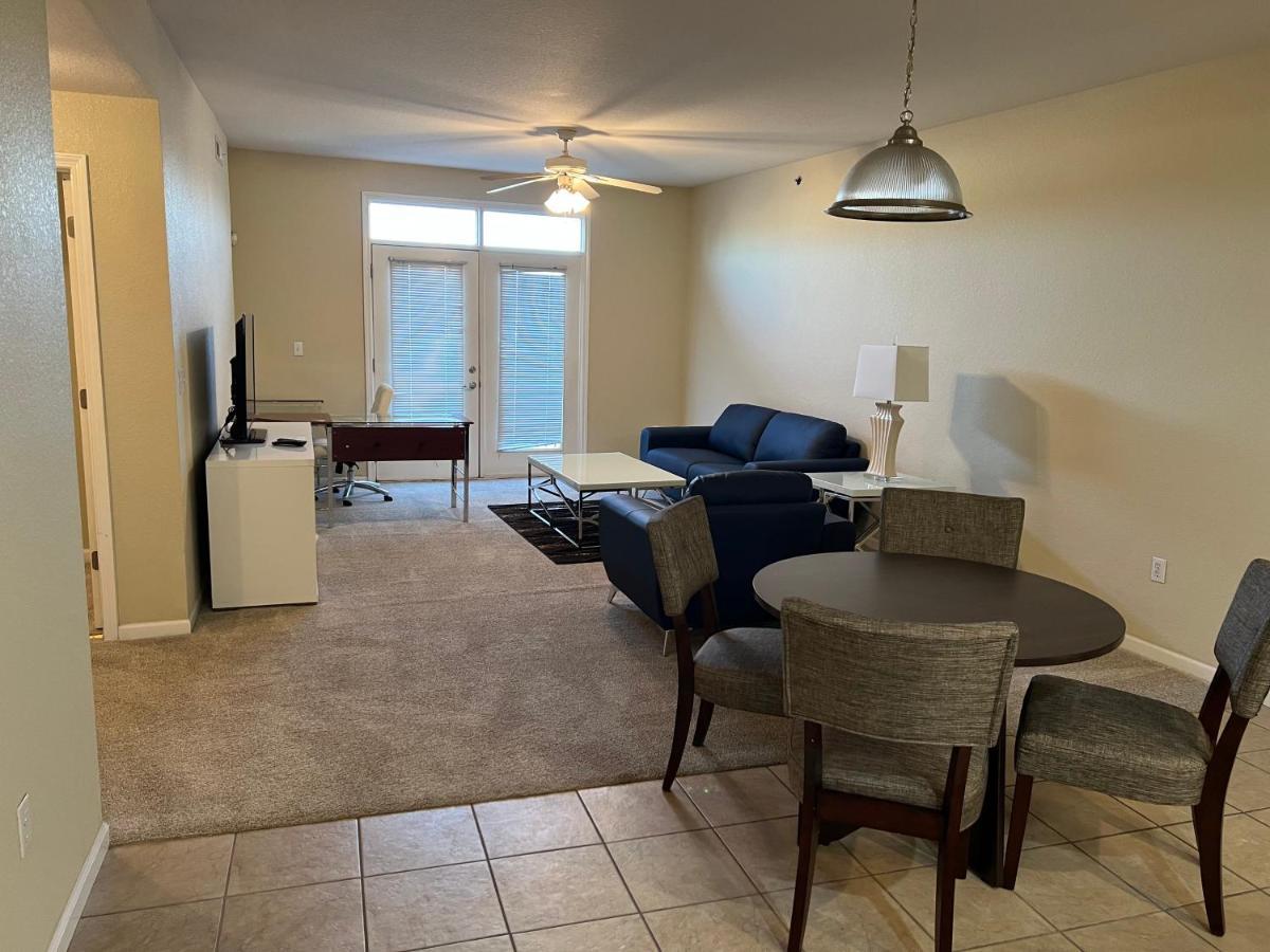 Washburn Hotel Suites Topeka Luaran gambar